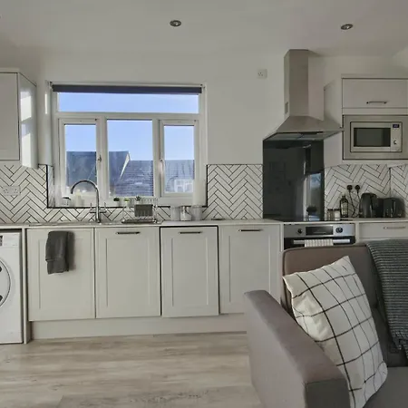 Dweller - Comfortable Leeds City Apartment *